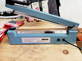 IPK impulse sealer